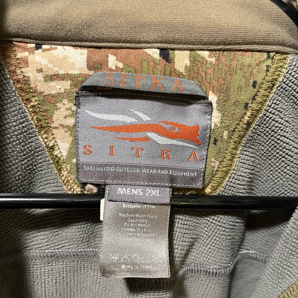 Sitka Gear Men's Camo Windstopper jetstream Jacket -Mossy Green - Picture 10 of 16
